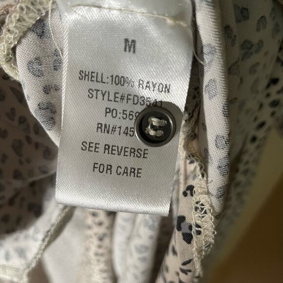 Aura Button Down Shirt Dress Sz Medium Collared Animal Print Long Sleeve Splits - Picture 7 of 10